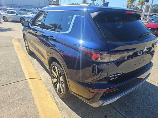 2025 Mitsubishi Outlander SEL