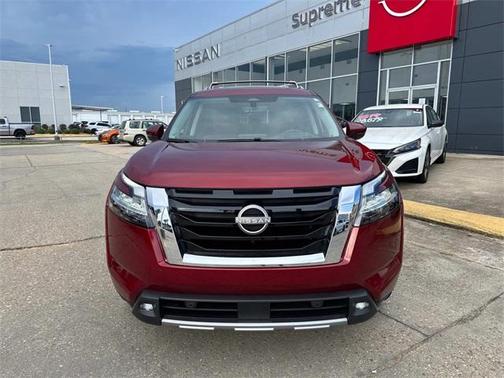 2023 Nissan Pathfinder Platinum