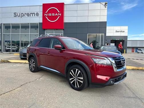2023 Nissan Pathfinder Platinum