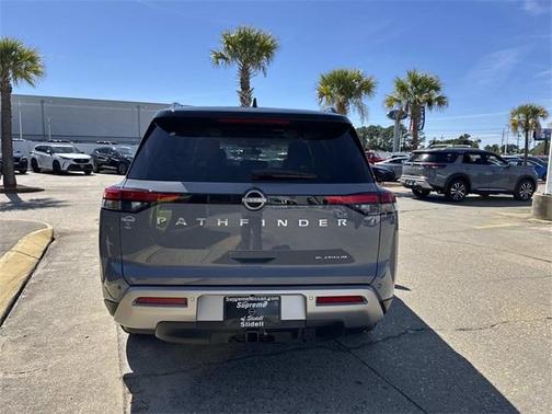 2025 Nissan Pathfinder Platinum