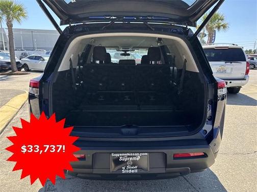 2025 Nissan Pathfinder SV