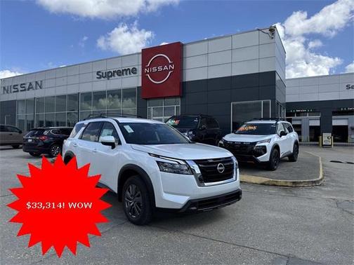 2025 Nissan Pathfinder SV