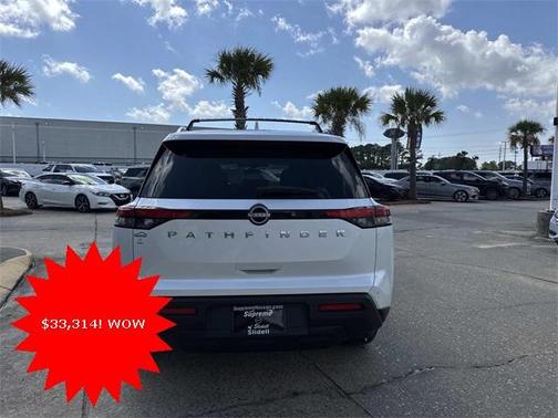 2025 Nissan Pathfinder SV