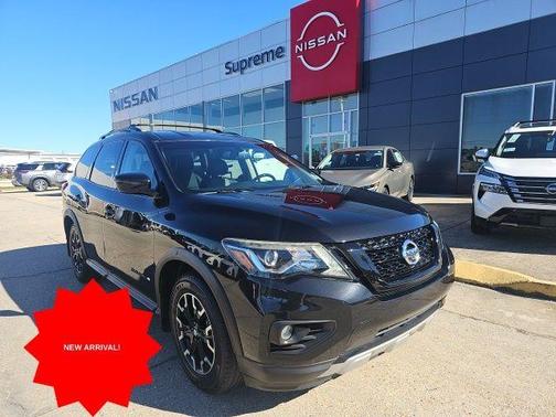 2020 Nissan Pathfinder SV