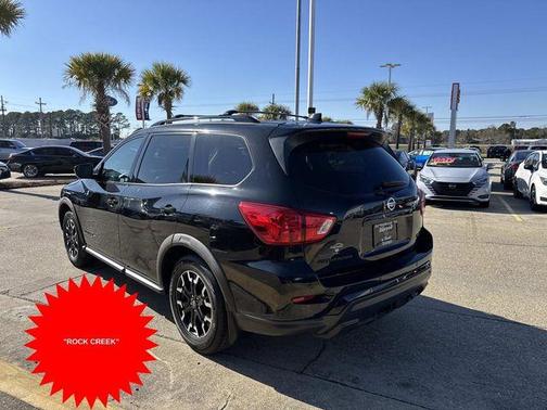 2020 Nissan Pathfinder SV