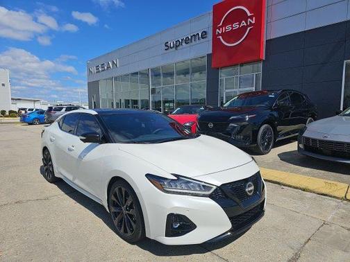 2023 Nissan Maxima SR
