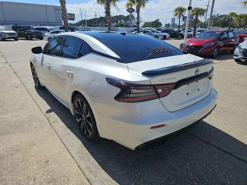 2023 Nissan Maxima SR