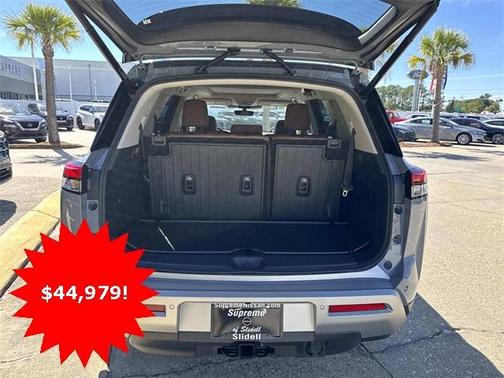 2025 Nissan Pathfinder Platinum