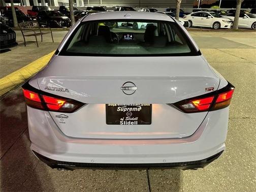 2025 Nissan Altima SR