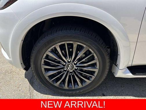 2023 INFINITI QX80 PREMIUM SELECT