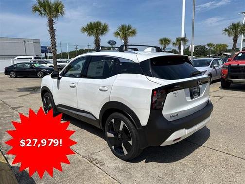 2025 Nissan Kicks SR