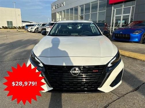 2025 Nissan Altima SR