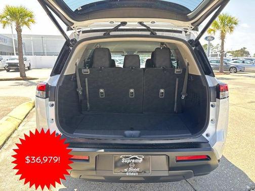 Everest White P 2026 Nissan Pathfinder SV