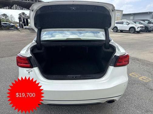 White 2018 Nissan Maxima 3.5 Platinum