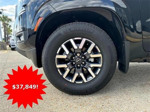 2025 Nissan Frontier SL