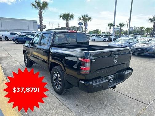 2025 Nissan Frontier SL