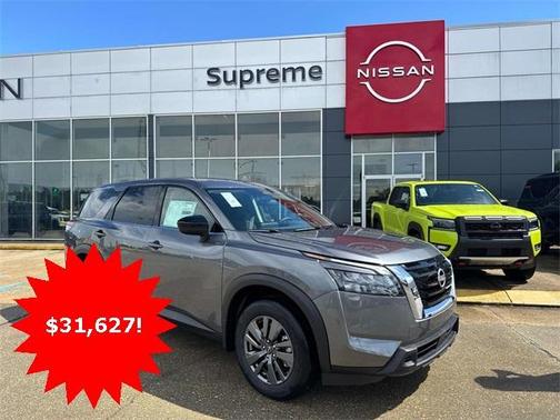 2025 Nissan Pathfinder S