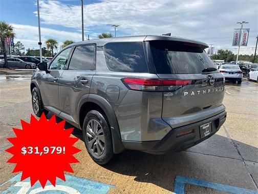 2025 Nissan Pathfinder S