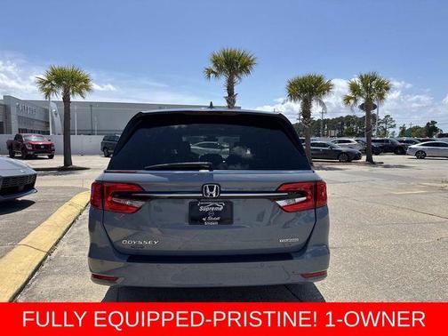 Sonic Gray Pearl 2023 Honda Odyssey Touring