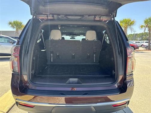 2023 Chevrolet Suburban LS