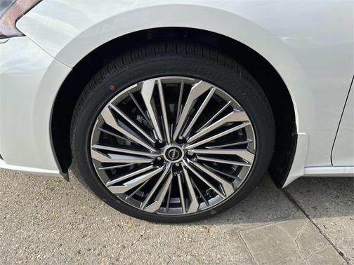 2025 Nissan Altima SL