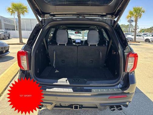 Black Metallic 2022 Ford Explorer ST