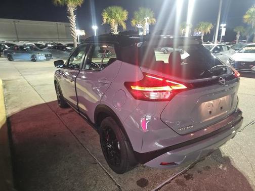 2023 Nissan Kicks SR