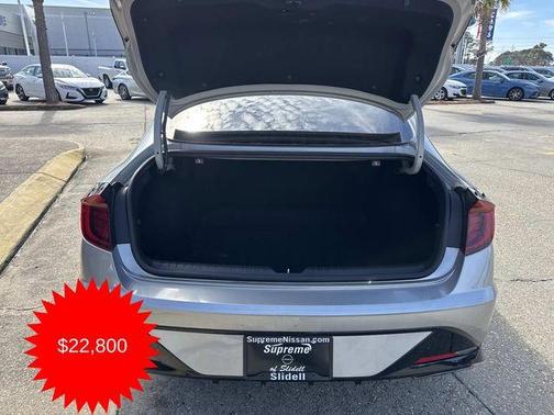 Shimmering Silver Pearl 2022 Hyundai SONATA SEL Plus