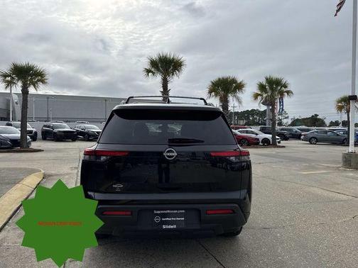 2025 Nissan Pathfinder SV