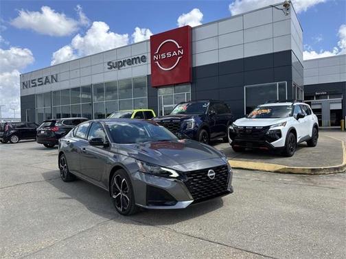 2025 Nissan Altima SR