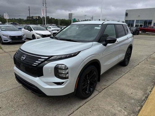 Alpine Frost 2026 Nissan Rogue SL