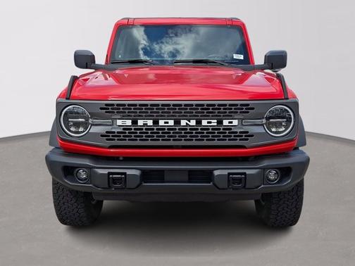 RACE RED 2023 Ford Bronco BADLANDS