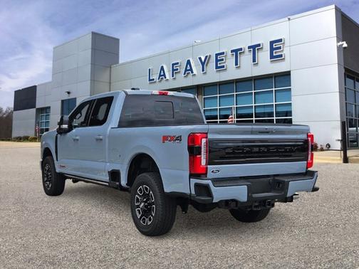 2025 Ford F-250 PLATINUM