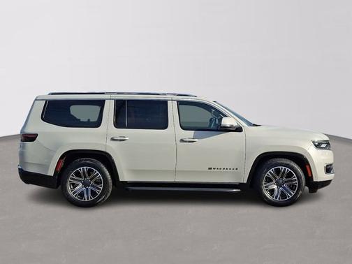 Luxury White Pearlcoat 2022 Jeep Wagoneer SERIES III