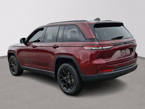 Maroon 2025 Jeep Grand Cherokee LAREDO