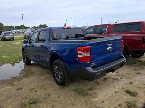 ATLAS BLUE METALLIC 2024 Ford Maverick XLT