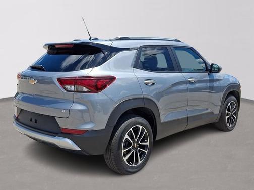 Silver 2025 Chevrolet Trailblazer LT