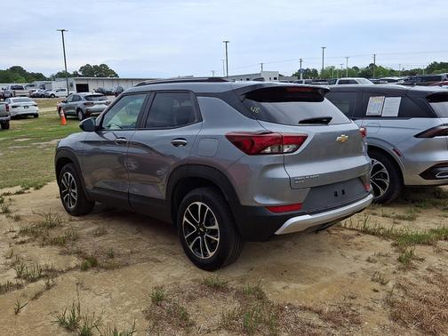 Silver 2025 Chevrolet Trailblazer LT