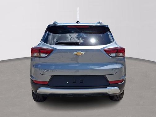 Silver 2025 Chevrolet Trailblazer LT