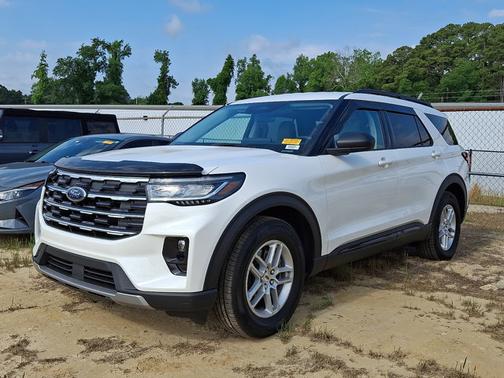 STAR WHITE MET TRI-COAT 2026 Ford Explorer ACTIVE