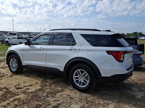 STAR WHITE MET TRI-COAT 2026 Ford Explorer ACTIVE