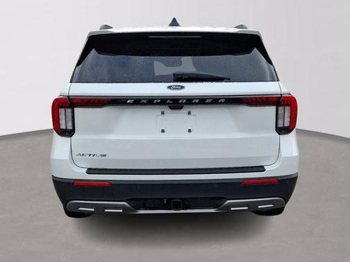 STAR WHITE MET TRI-COAT 2026 Ford Explorer ACTIVE