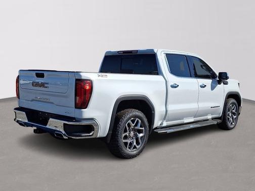 Summit White 2023 GMC Sierra 1500 SLT
