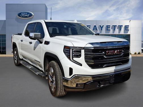 Summit White 2023 GMC Sierra 1500 SLT