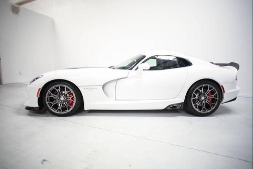Venom Black Clearcoat 2015 Dodge Viper SRT