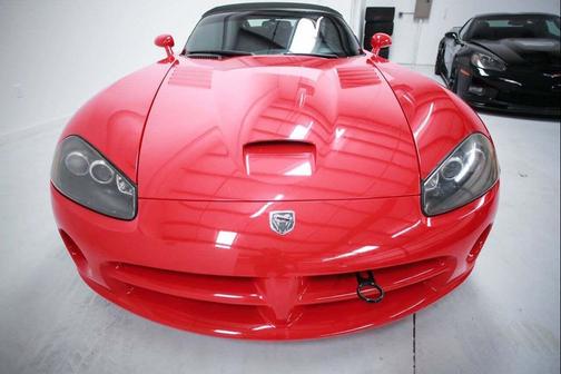 2003 Dodge Viper SRT10