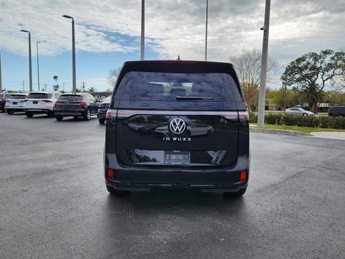 2025 Volkswagen ID. Buzz Pro S