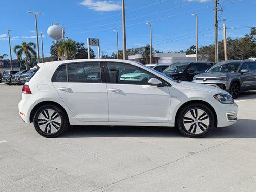 2019 Volkswagen e-Golf SE