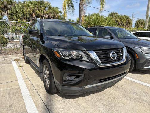 Magnetic Black Pearl 2020 Nissan Pathfinder S 4WD