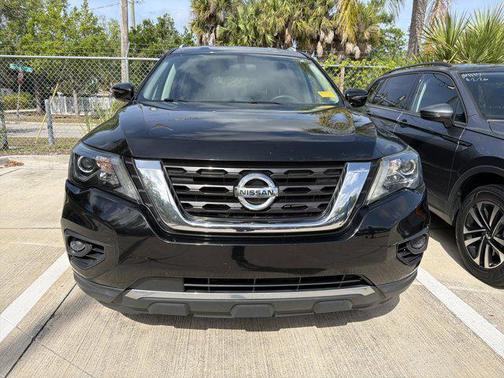 Magnetic Black Pearl 2020 Nissan Pathfinder S 4WD